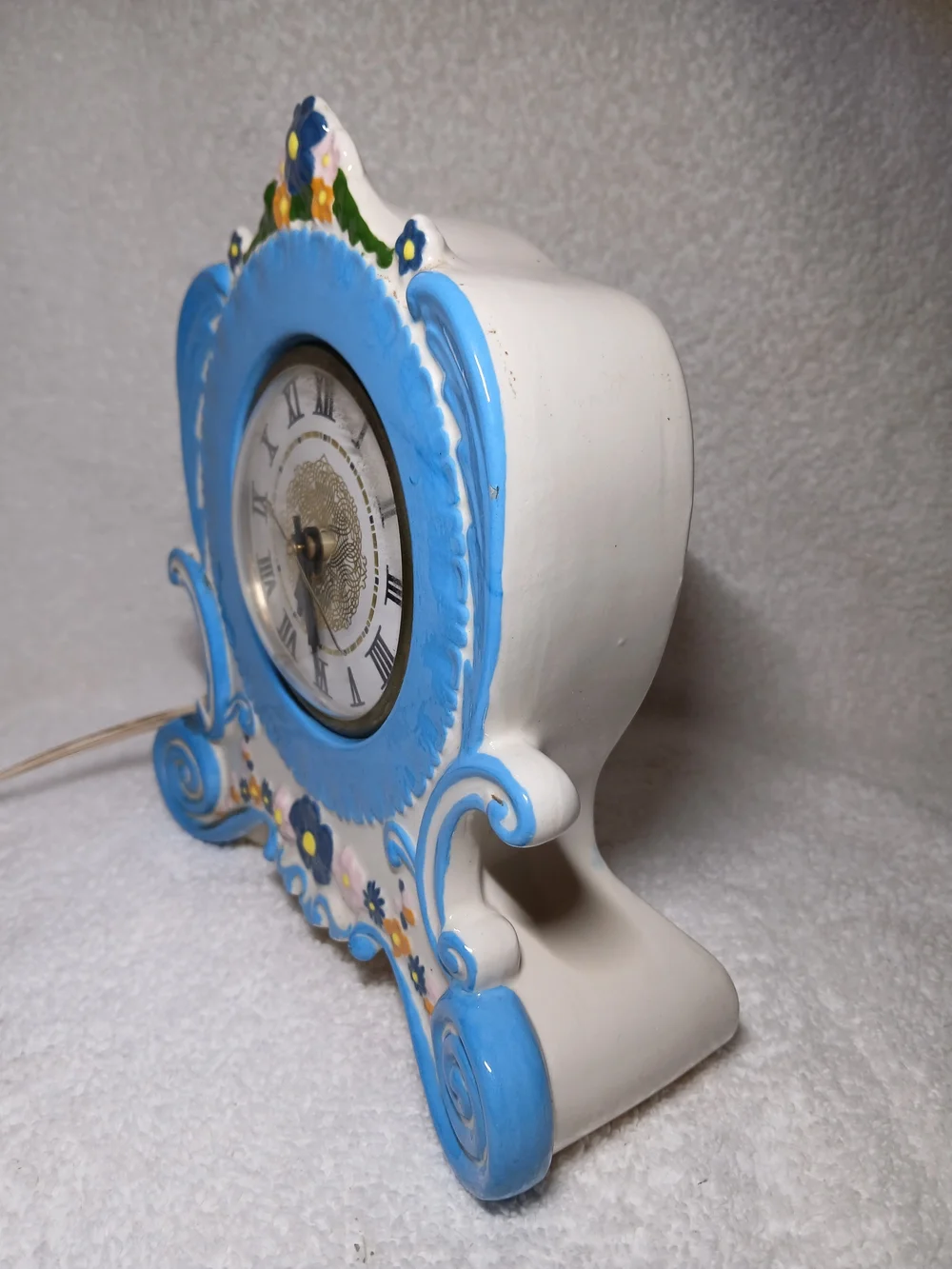 Vintage Ceramic Mantel Electric Clock Made In The Mid-to- late 20th Century.